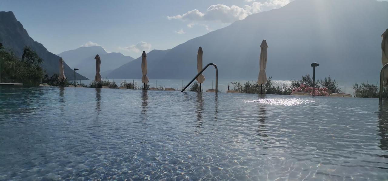 Hotel Mercedes Limone sul Garda Exterior foto