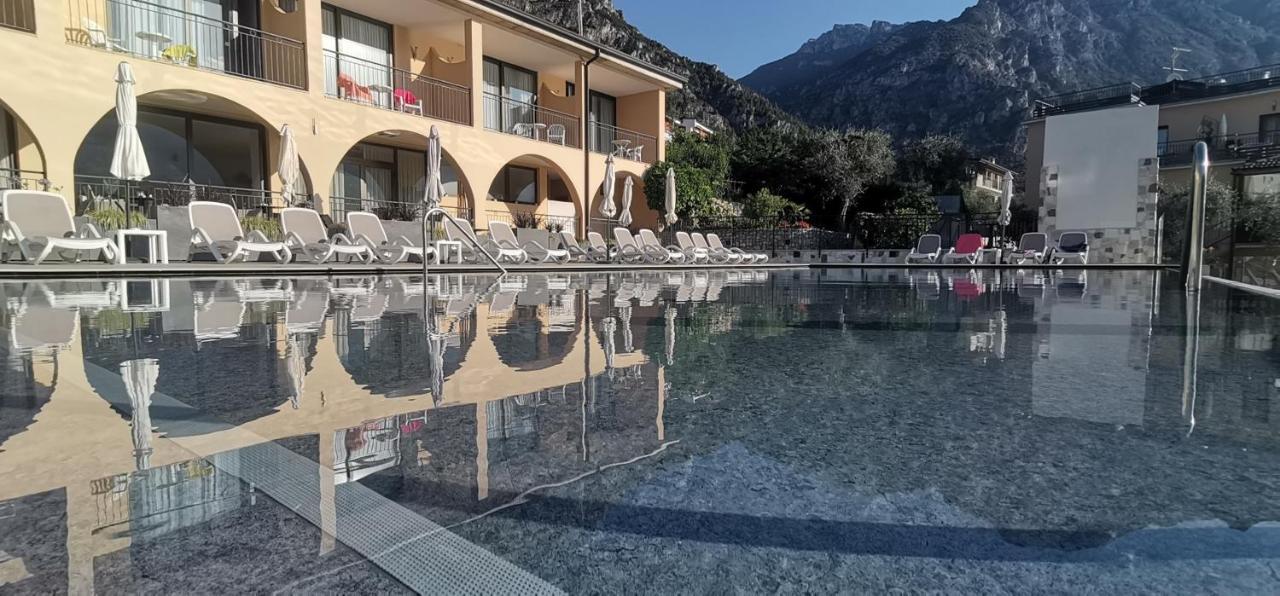 Hotel Mercedes Limone sul Garda Exterior foto